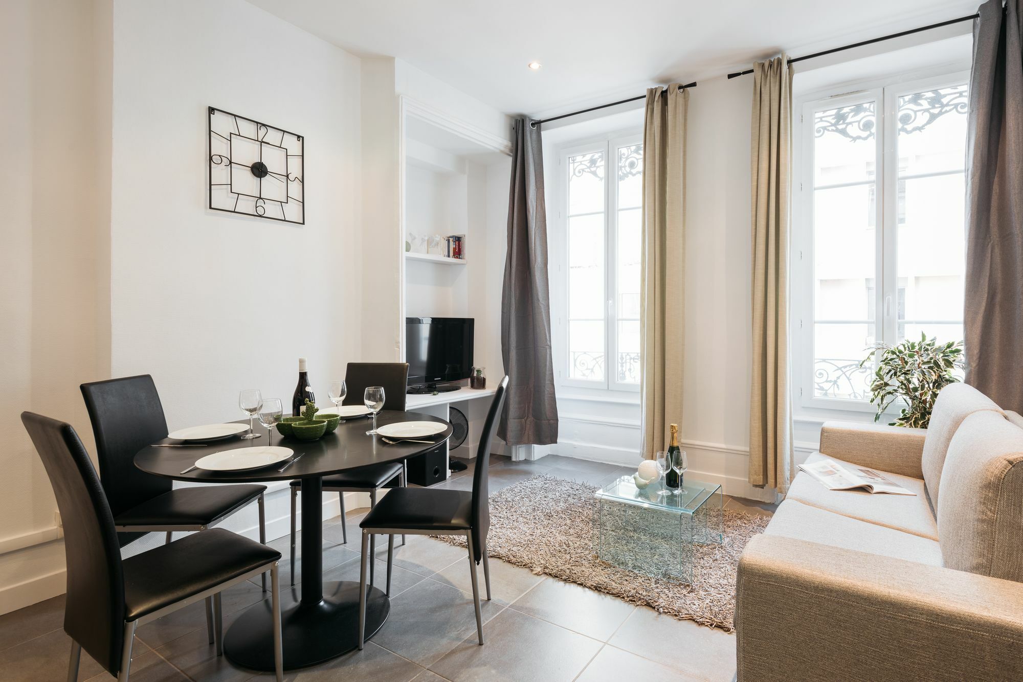 Dify Glamour - Place Des Brotteaux Lyon Exterior photo